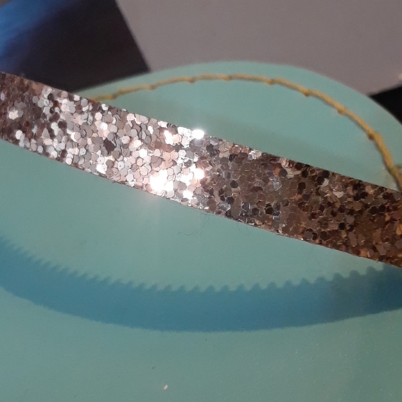 Gold  sparkly headband - Picture 3 of 3